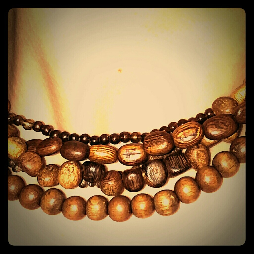 WOODEN  VINTAGE MULTI LAYER CHOKER